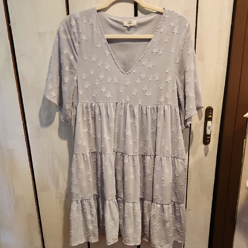Entro Soft Gray Tiered Star Dress Size Small